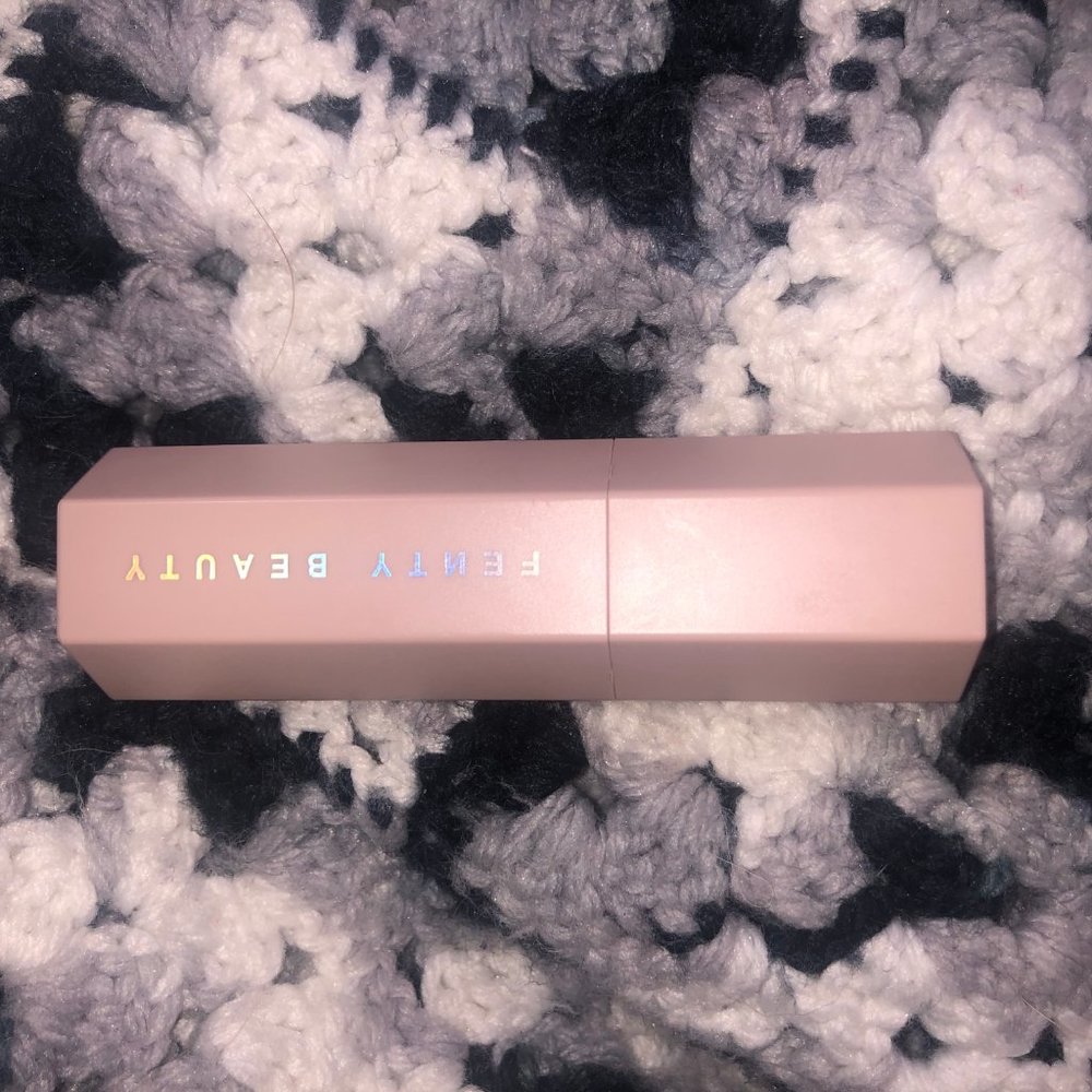 FENTY BEAUTY concealer stick "MATCH STIX"